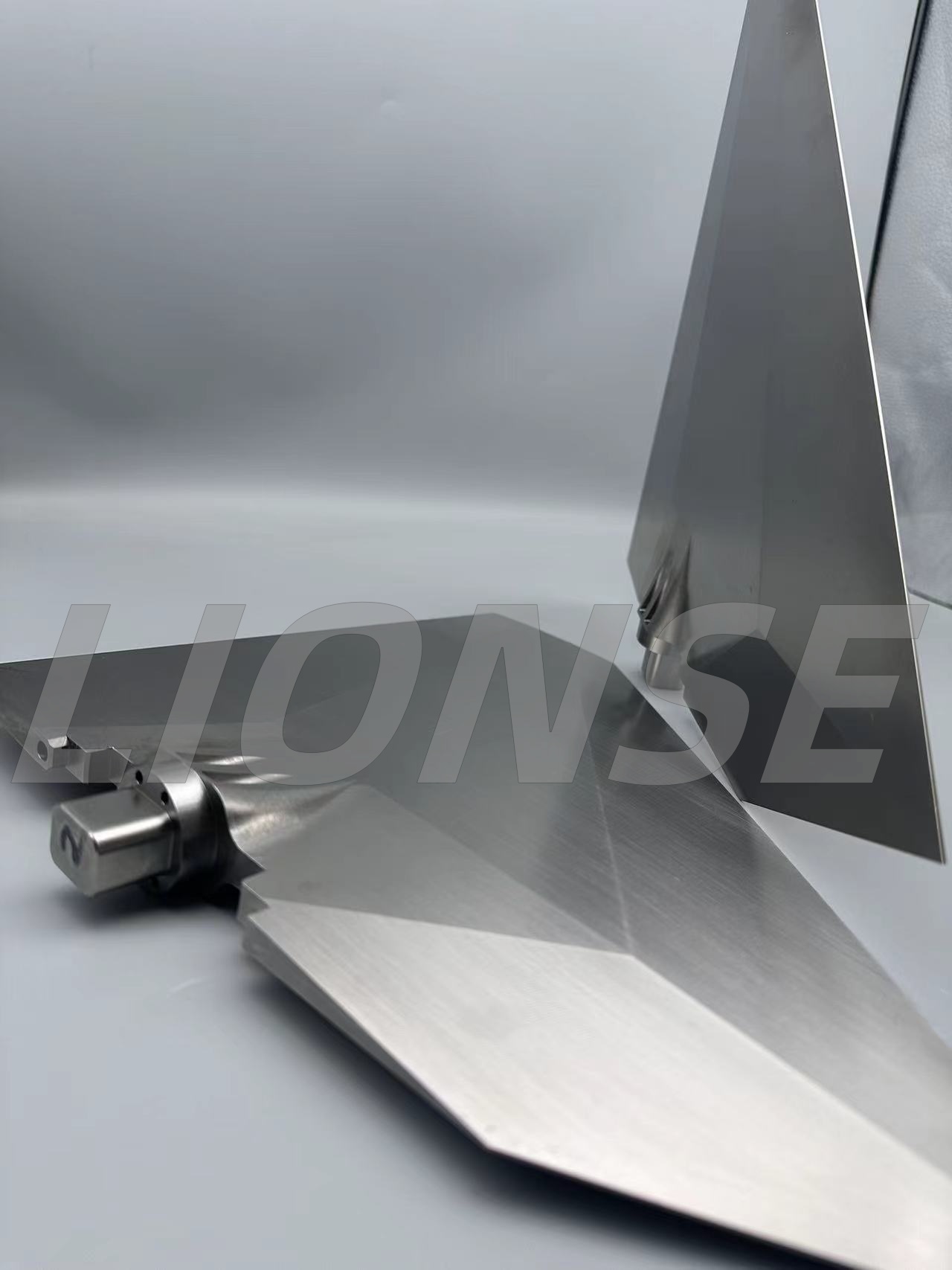 Le rôle du CNC à 5 axes dans la fabrication aérospatiale