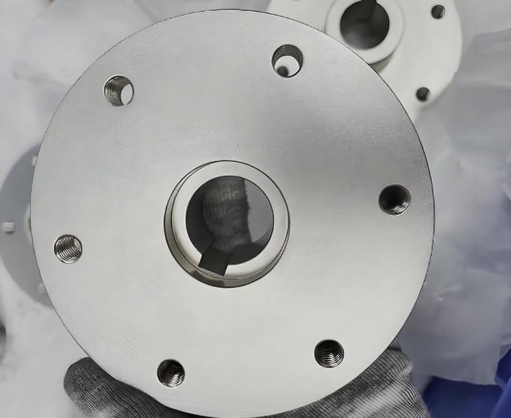 L'usinage à 5 axes est-il rentable dans le traitement en aluminium?