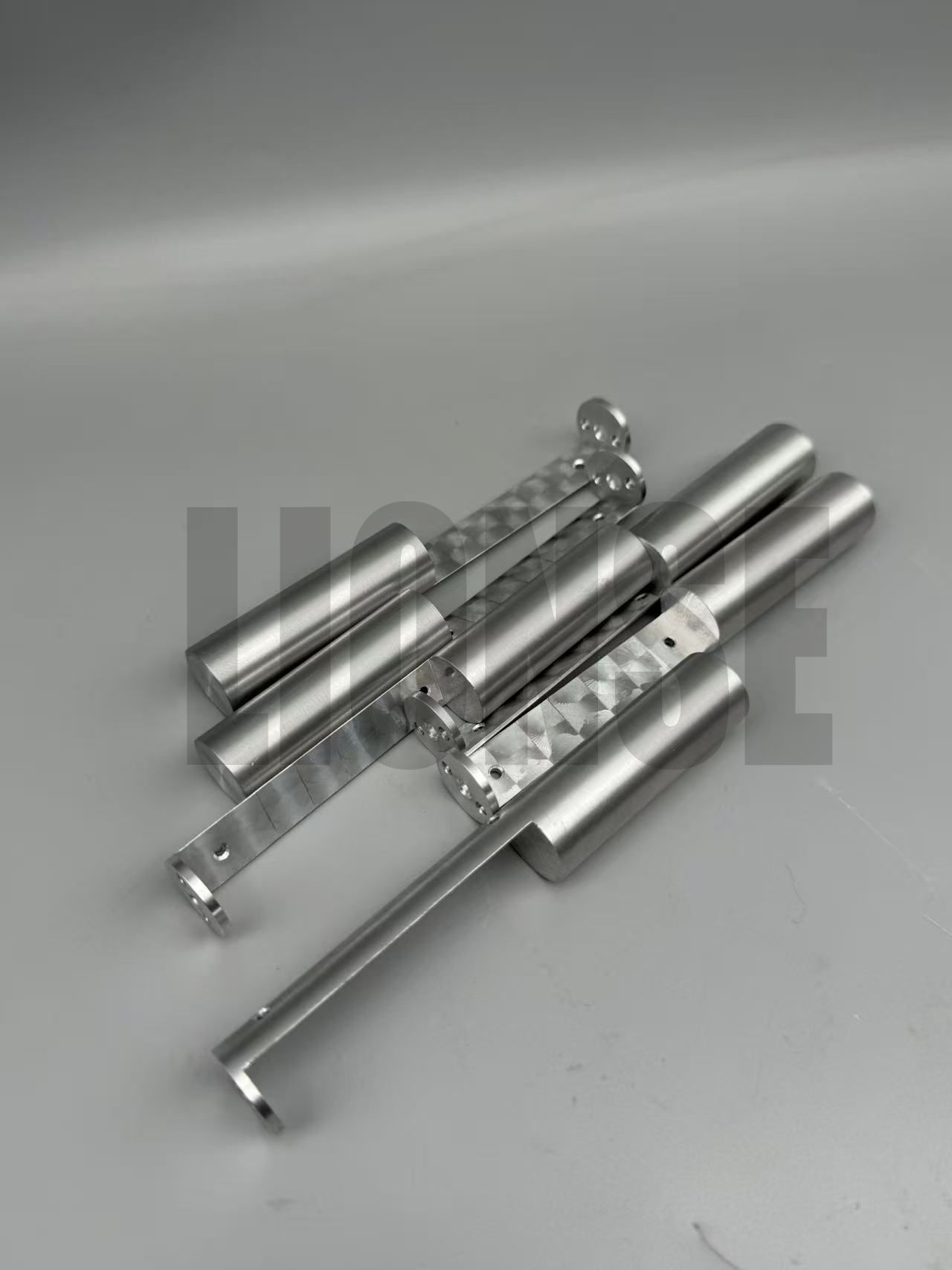 Les connecteurs en aluminium peuvent-ils résoudre le problème des coefficients de dilatation thermique incompatibles ?