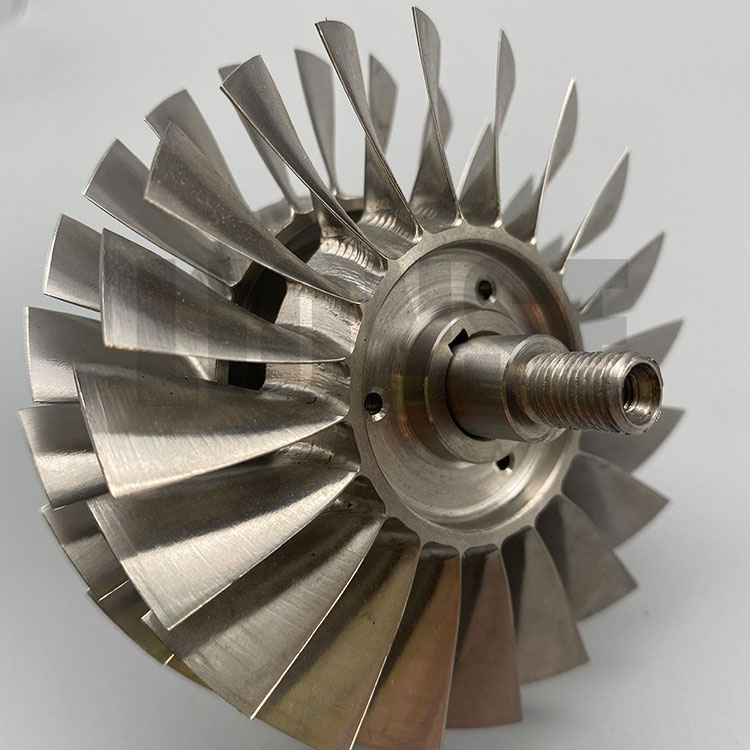 Comment les pièces en alliage à base de nickel sont-elles usinées avec précision ?