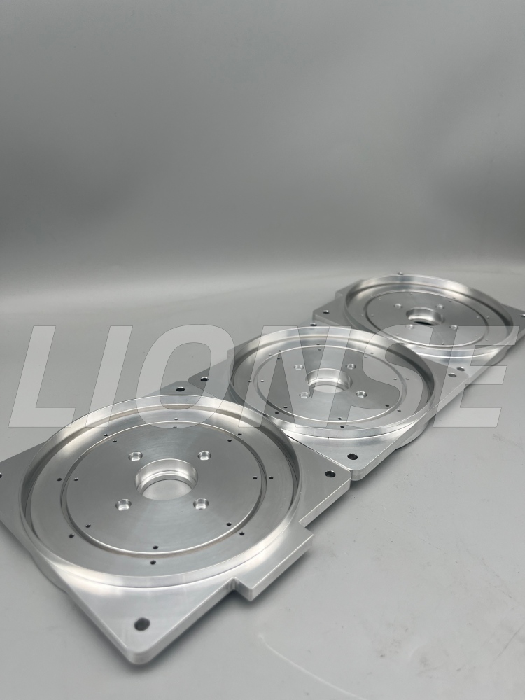 Pourquoi choisissons-nous l'aluminium 6061-T6 pour les plaques de guidage de lumière ?