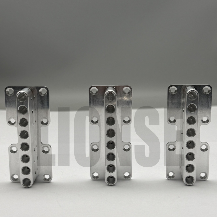 Pièces en aluminium usinées CNC sur mesure