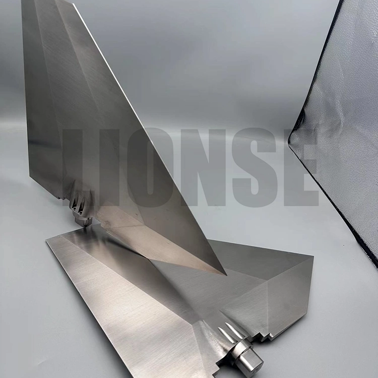 Aile d'usinage de haute précision en titane CNC